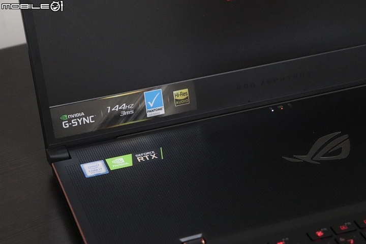 兼具PD充電實用性和效能暢玩AAA遊戲,大尺寸電競筆電ROG Zephyrus S GX701開箱心得