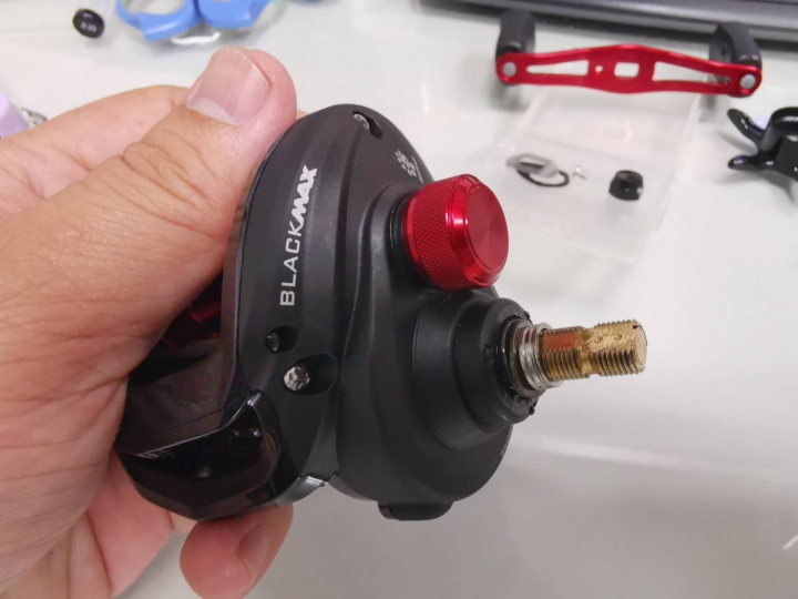 入門小烏龜 ABU bmax3拆解、更換線杯