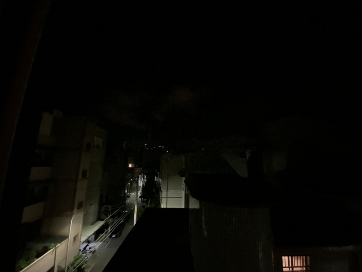 iPHONE11 拍照分享 夜拍好強