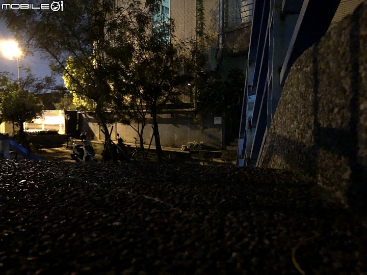 iPhone 8plus 夜視軟體 NeuralCam