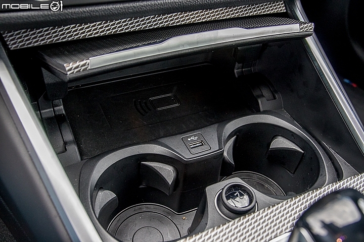 BMW 320i M Sport 試駕 回歸運動特質的入門跑房車