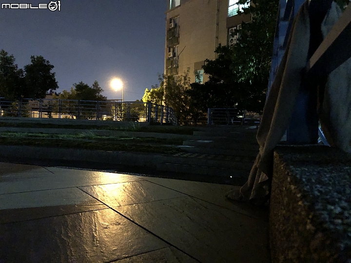 iPhone 8plus 夜視軟體 NeuralCam
