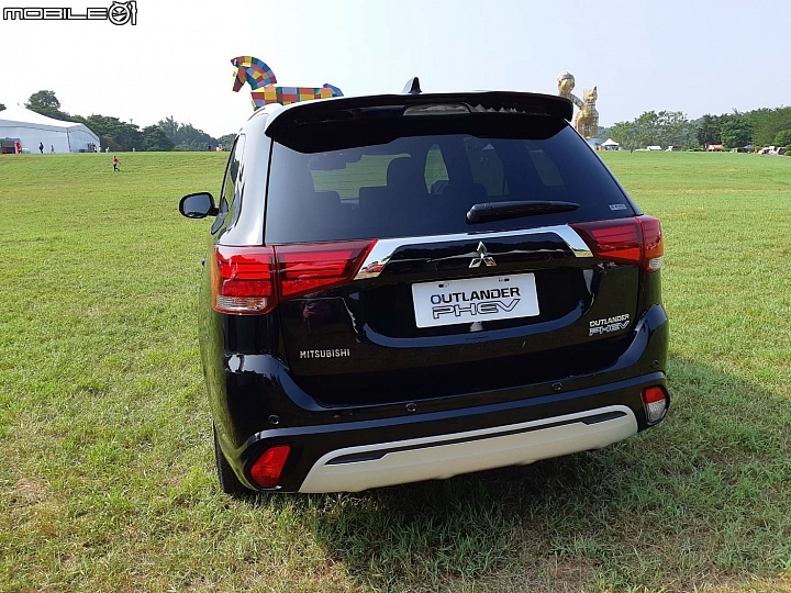 【無預警現身】小改款Mitsubishi Outlander PHEV油電車型現身車主活動!