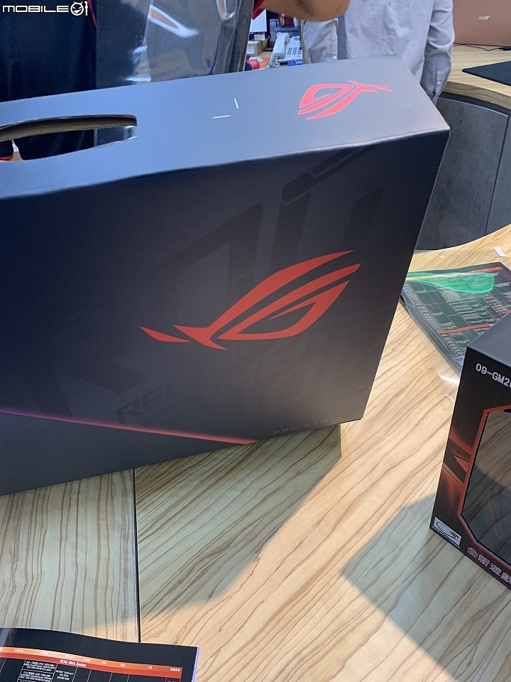 Asus ROG G731GT 開箱！
