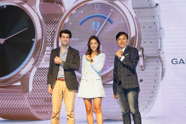 Garmin 全新一代敲敲錶 vivomove 系列發表!女神莫允雯也好心動