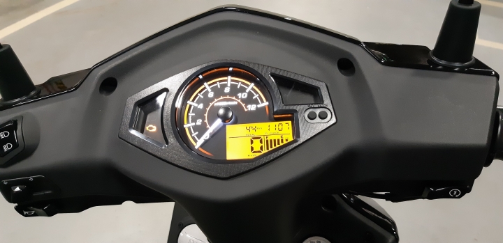 Z1 attila 雙碟CBS入手簡單開箱