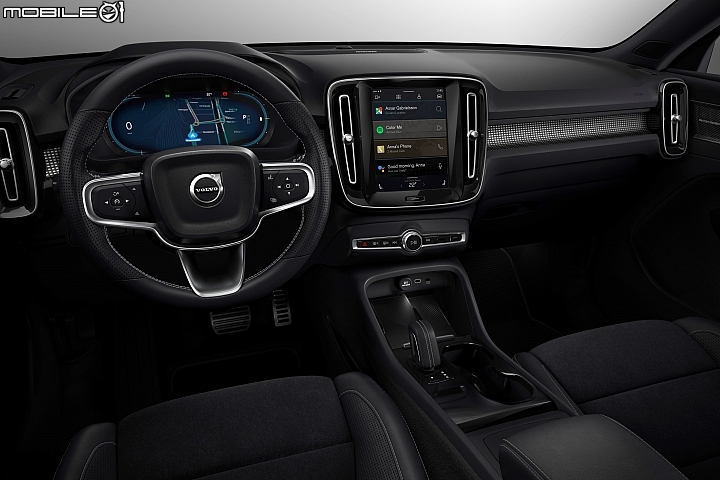 【海外新訊】Volvo推出首款純電車「XC40 Recharge」,功率408hp並具備400km以上續航里程!