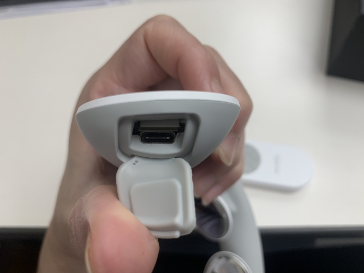 【開箱】小米眾籌-脊安適 頸部按摩器G2 (刺刺的~熱熱的)