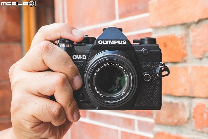 旗艦規格下放 Olympus E-M5 III 人像實拍 + 動手玩!