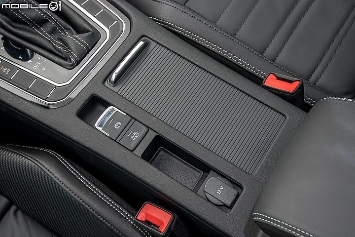 Volkswagen Passat Variant 330TSI R-line 30 Million Edition 試駕 質感配備更精進的優質旅行車