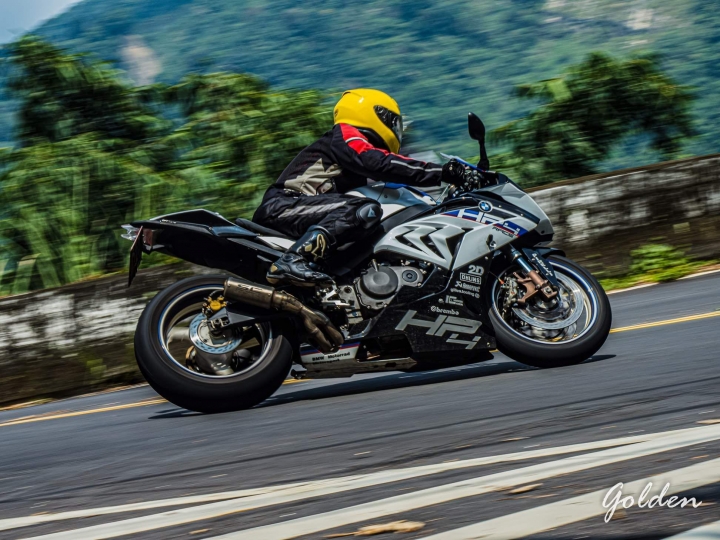 HONDA 929 變身 BMW S1000RR HP4