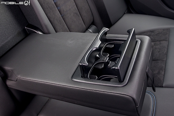 BMW 320i M Sport 試駕 回歸運動特質的入門跑房車