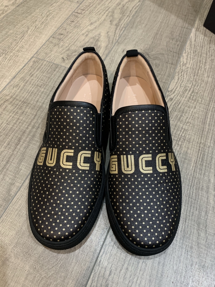 「開箱」GUCCI “GUCCY” 黑色漫天金星懶人鞋