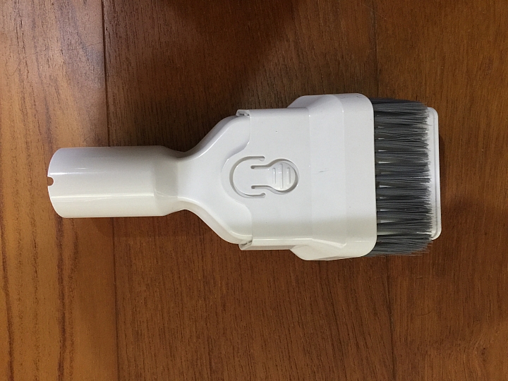 大叔家中兩大三小與《PUPPY小狗電器T10 Home無線手持吸塵器》的試用心得，左右開攻都很讚；Do Vacumming變成舉手之勞喔。