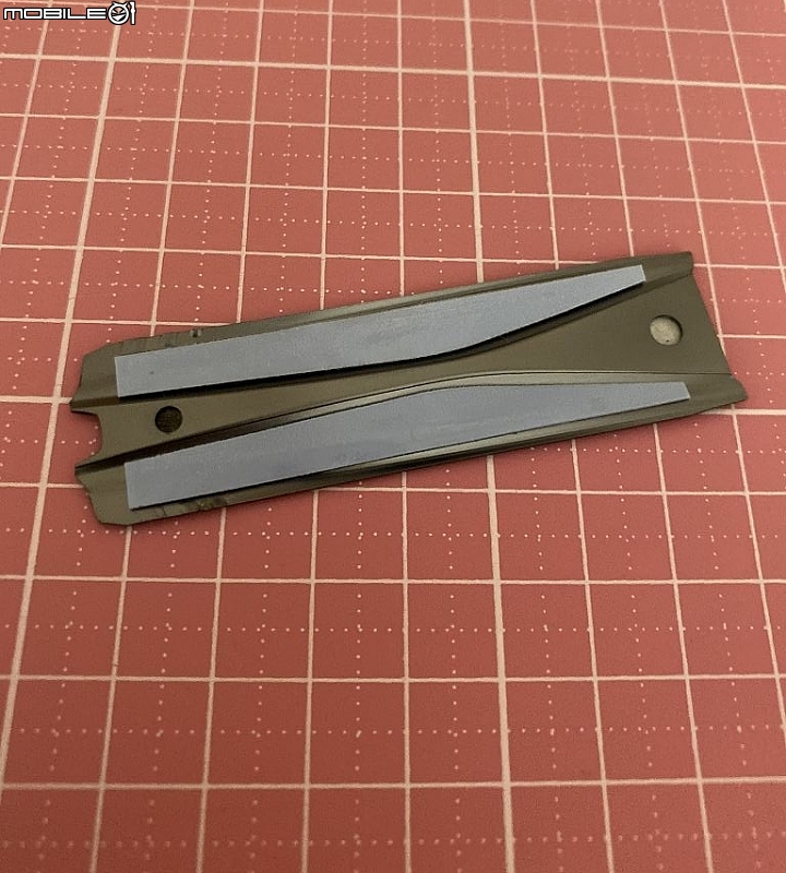 [開箱] 高熱 Gen4 SSD 救星，快睿 Frostbit M.2 熱導管散熱片