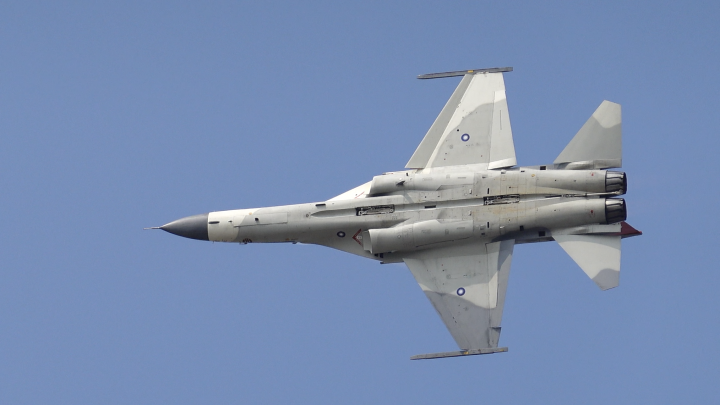 台南基地開放「空軍戰鬥機衝場」現場影片+心得 [雷虎小組、IDF、F16、幻象2000]