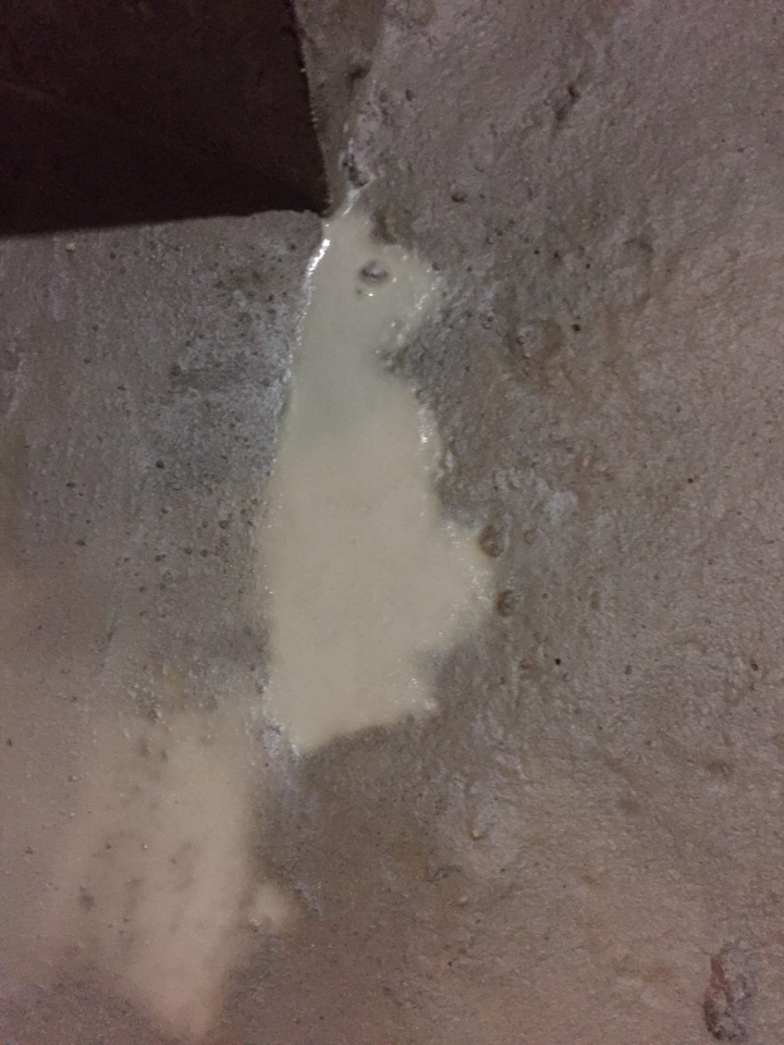 (求救專業)裝潢進入敷水泥 防水漆 陽台  裂開