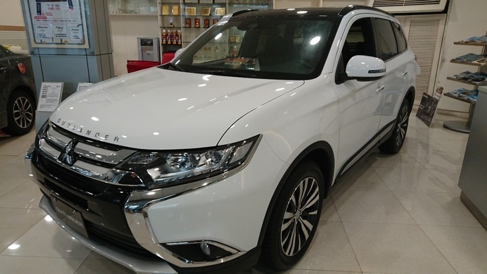 連假忙賞車心得:Outlander、RAV4