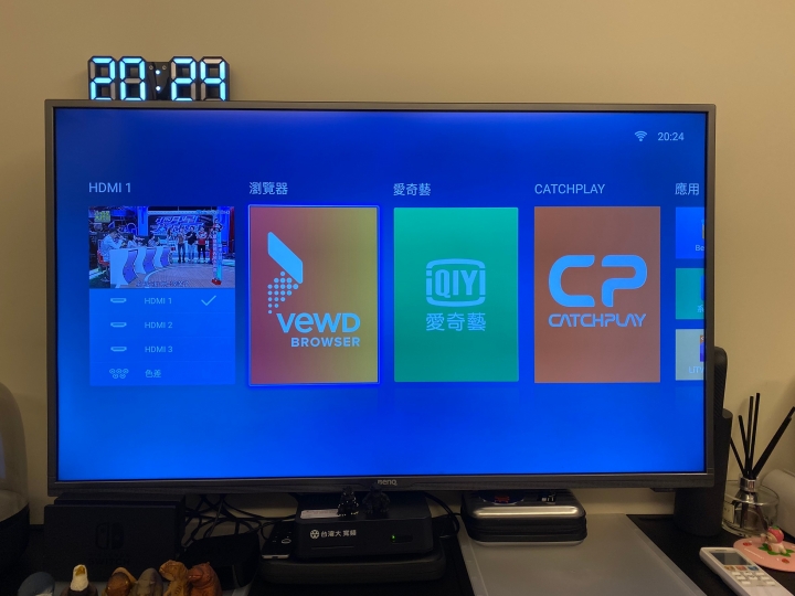 房間追劇用的benq e43-700 開箱