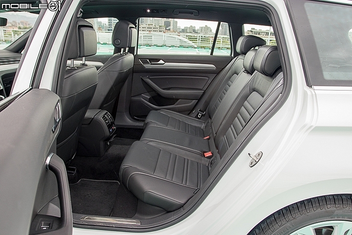 Volkswagen Passat Variant 330TSI R-line 30 Million Edition 試駕 質感配備更精進的優質旅行車