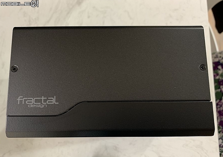點我看大圖 超軟 UltraFlex排線 Fractal Design ION+ 860P 白金全模10年保開箱