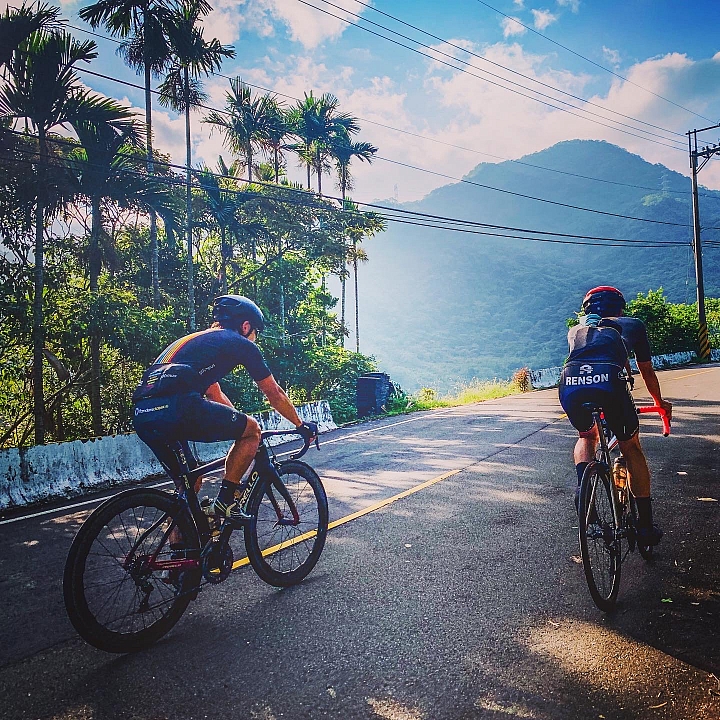 Pinarello Dogma F12車隊版開箱