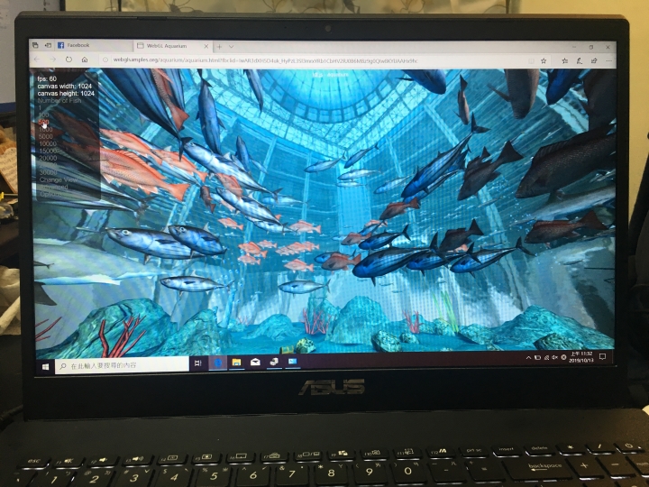 ASUS X571開箱(偷渡室友的X560小比較)