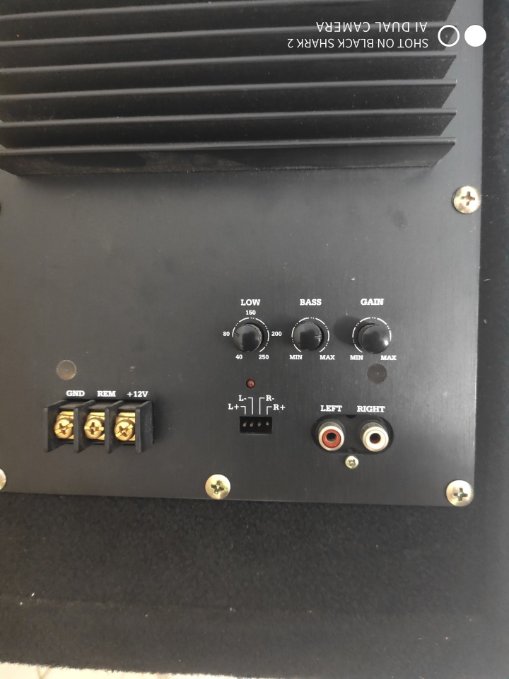 求助車用音響如果接手機線插110v