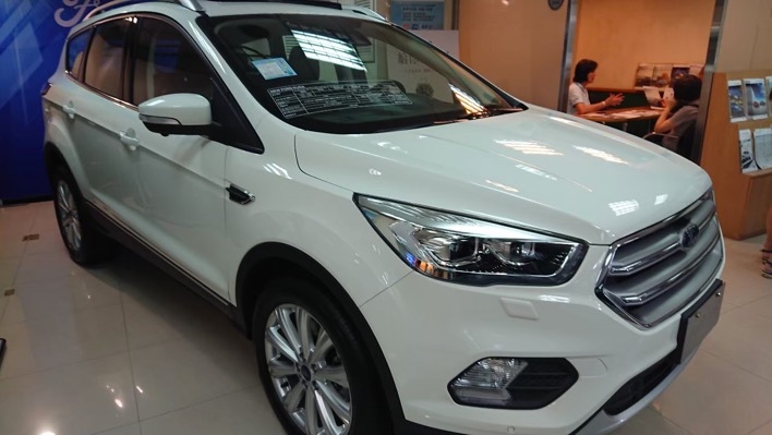 連假忙賞車心得:Outlander、RAV4