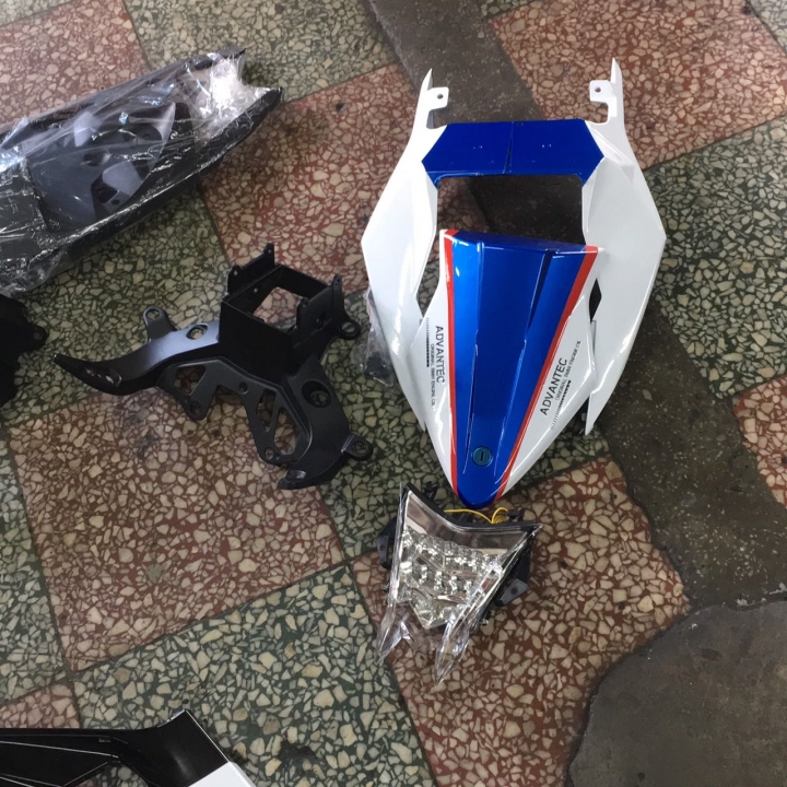 HONDA 929 變身 BMW S1000RR HP4