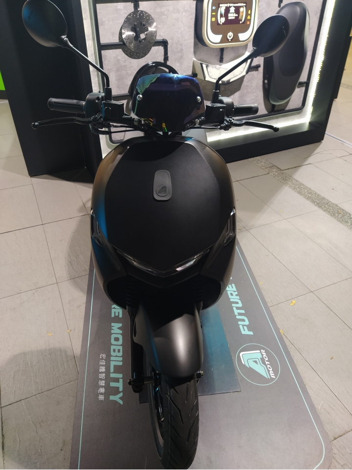 Ai-1 消光黑 實車