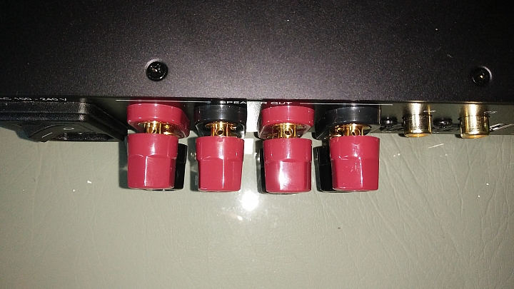 (遲來開箱文)Nupirme IDA-6，一個也能搞bi-wiring的迷你綜擴