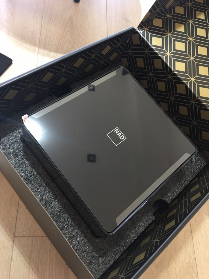 【開箱】 我，也買了 NAD  M10 － Harbeth m30 書架喇叭與NAD m10串流擴大機