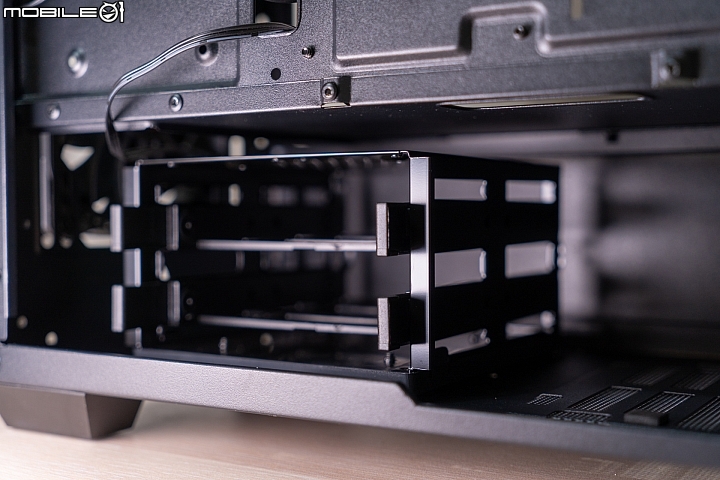 入門.玻璃.ARGB Enermax SF30 星光戰士