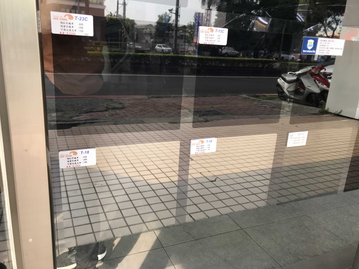 舊車換隔熱紙經驗分享(三菱colt plus)