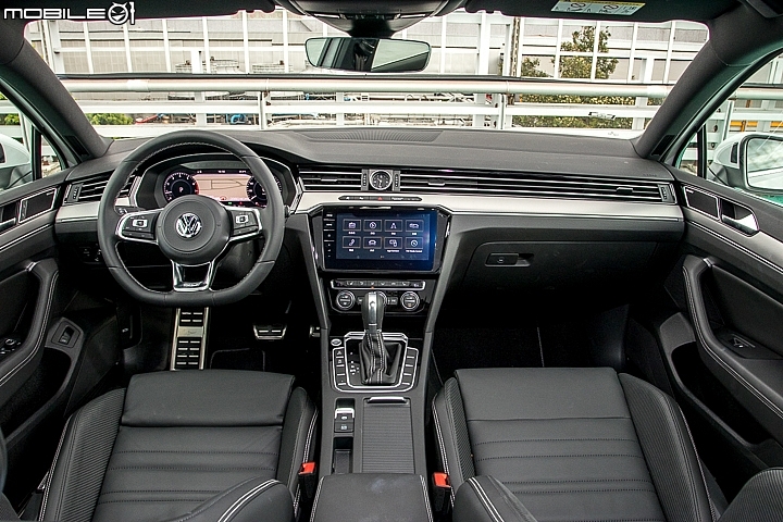 Volkswagen Passat Variant 330TSI R-line 30 Million Edition 試駕 質感配備更精進的優質旅行車