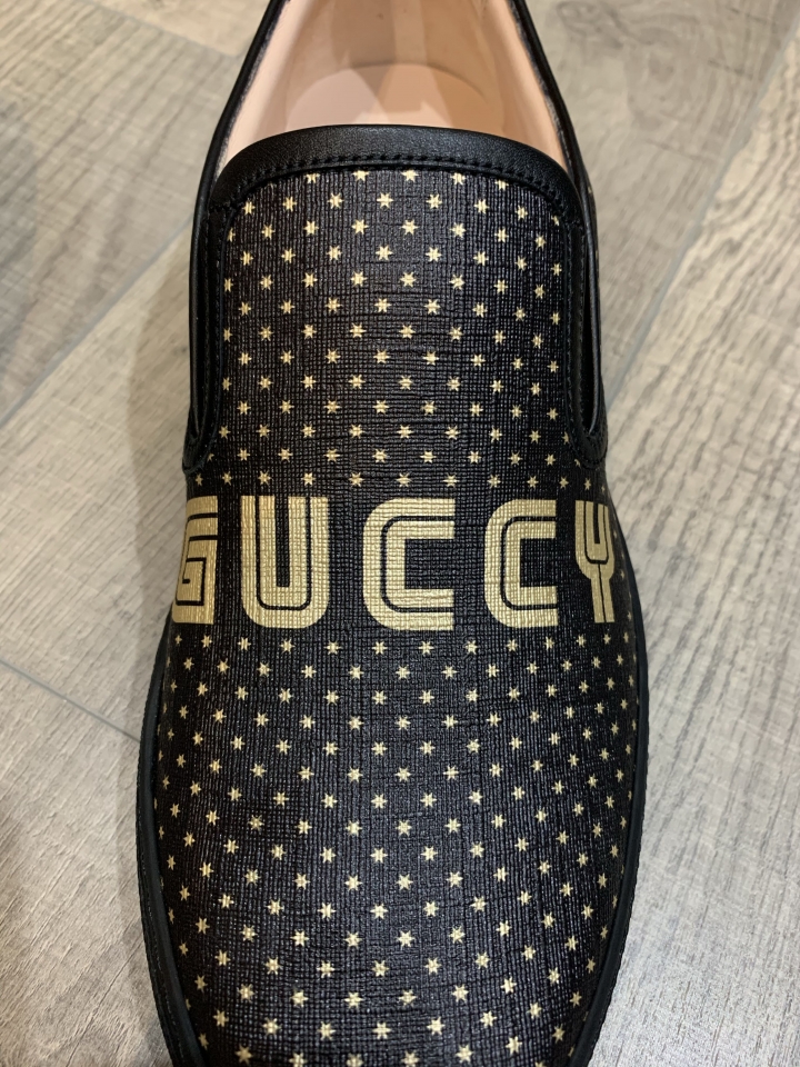 「開箱」GUCCI “GUCCY” 黑色漫天金星懶人鞋