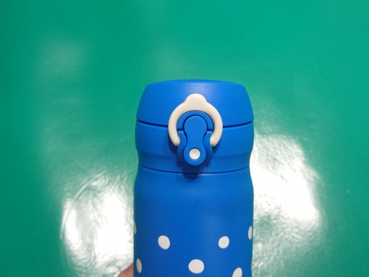 週年慶開箱 膳魔師Hello Kitty保溫瓶(含保溫實測)