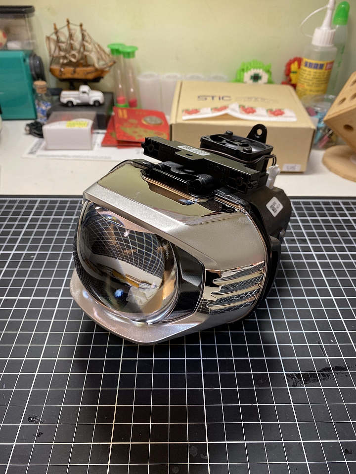 Focus MK4 改上歐洲原廠件LED轉向魚眼頭燈 Adaptive LED
