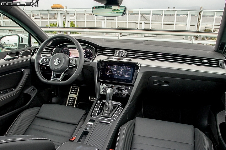 Volkswagen Passat Variant 330TSI R-line 30 Million Edition 試駕 質感配備更精進的優質旅行車