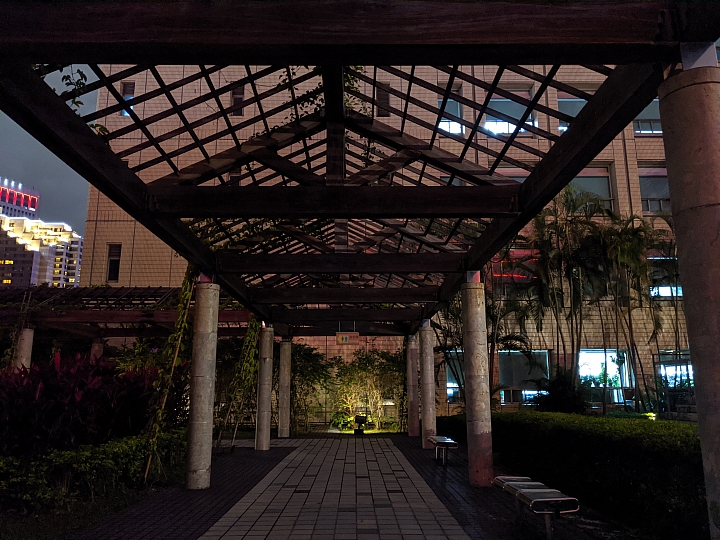Pixel 4夜拍+夜視測試（也和iPhone 11同場一下）