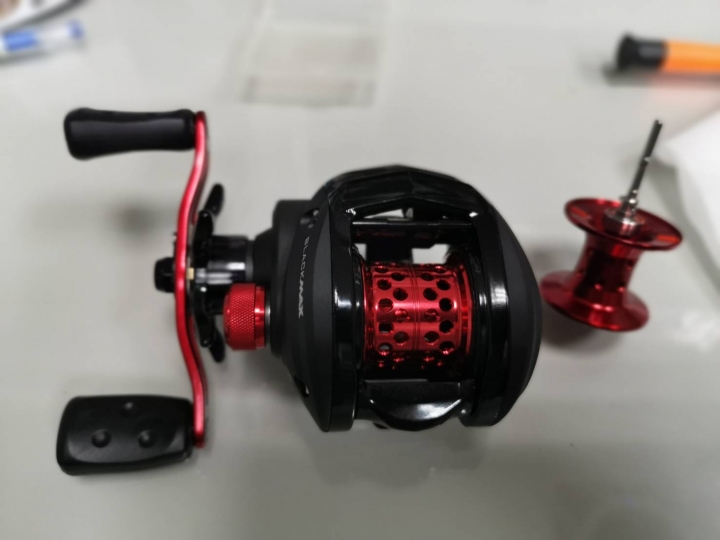 入門小烏龜 ABU bmax3拆解、更換線杯