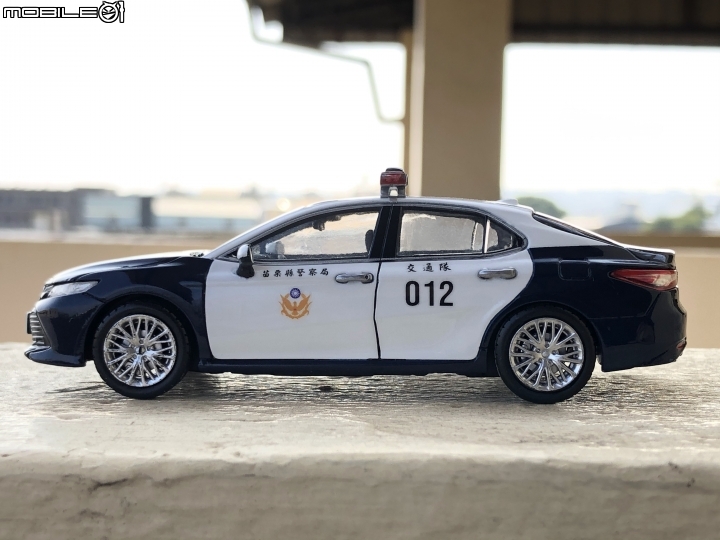 1/43 苗栗縣警局交通隊豐田 2019 Camry 巡警車