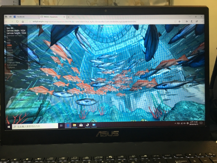 ASUS X571開箱(偷渡室友的X560小比較)