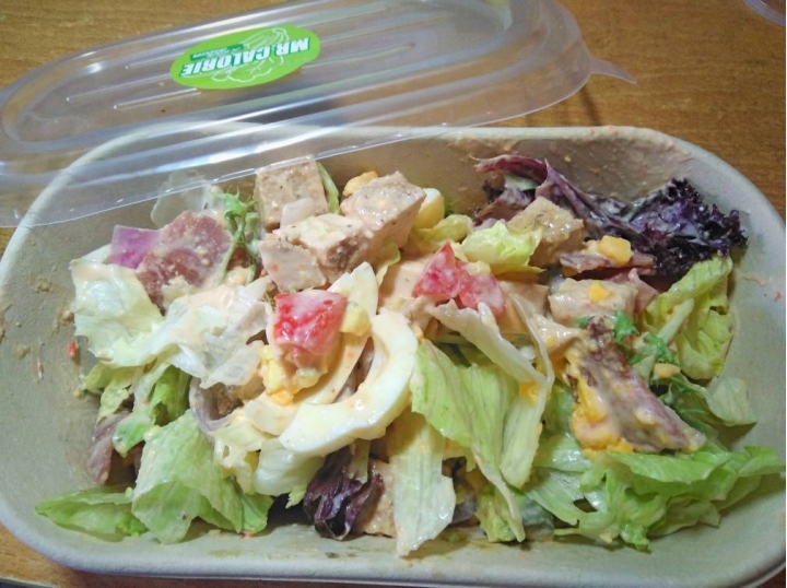 我提供一個創業點子貢獻大家：輕食外送