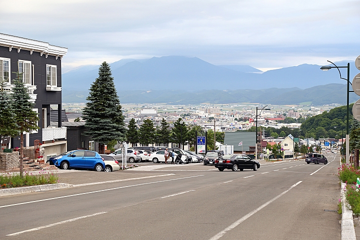[6D+Osmo Pocket] 夏日北海道自由行Part 3--富良野 田園咖哩飯/富田農場/哈密瓜工房/KUMAGERA