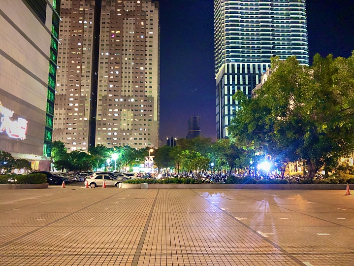 點我看大圖 幾款IPHONE 夜拍APP介紹 簡單感想~~