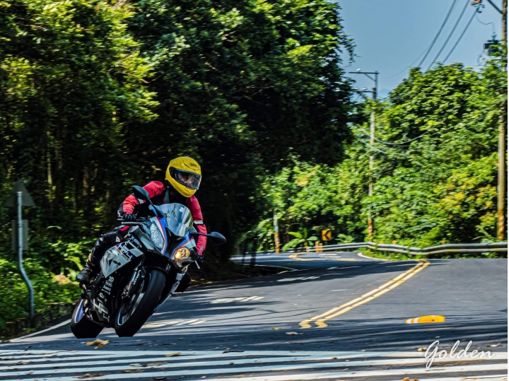HONDA 929 變身 BMW S1000RR HP4