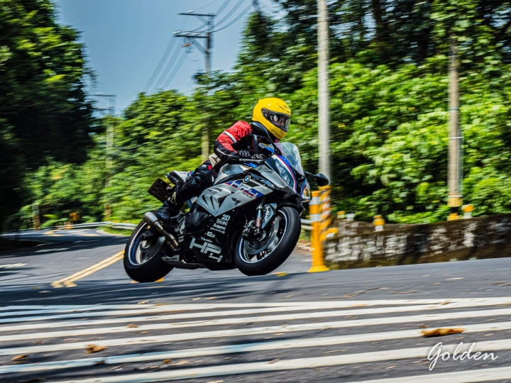 HONDA 929 變身 BMW S1000RR HP4
