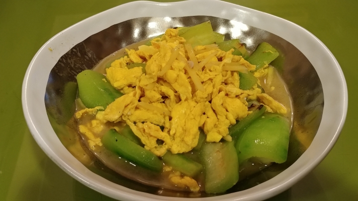 【食譜】稜角絲瓜炒蛋